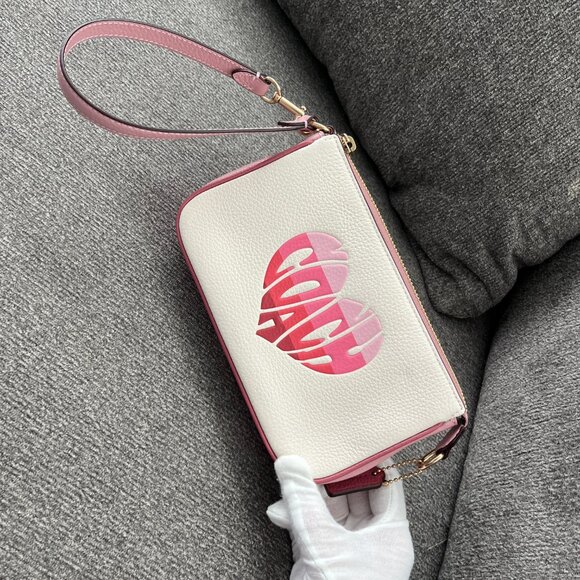 COACH NOLITA 19 Wristlet Chalk Pebbled Leather Stripe Heart Motif CA797 NWT - Picture 6 of 7